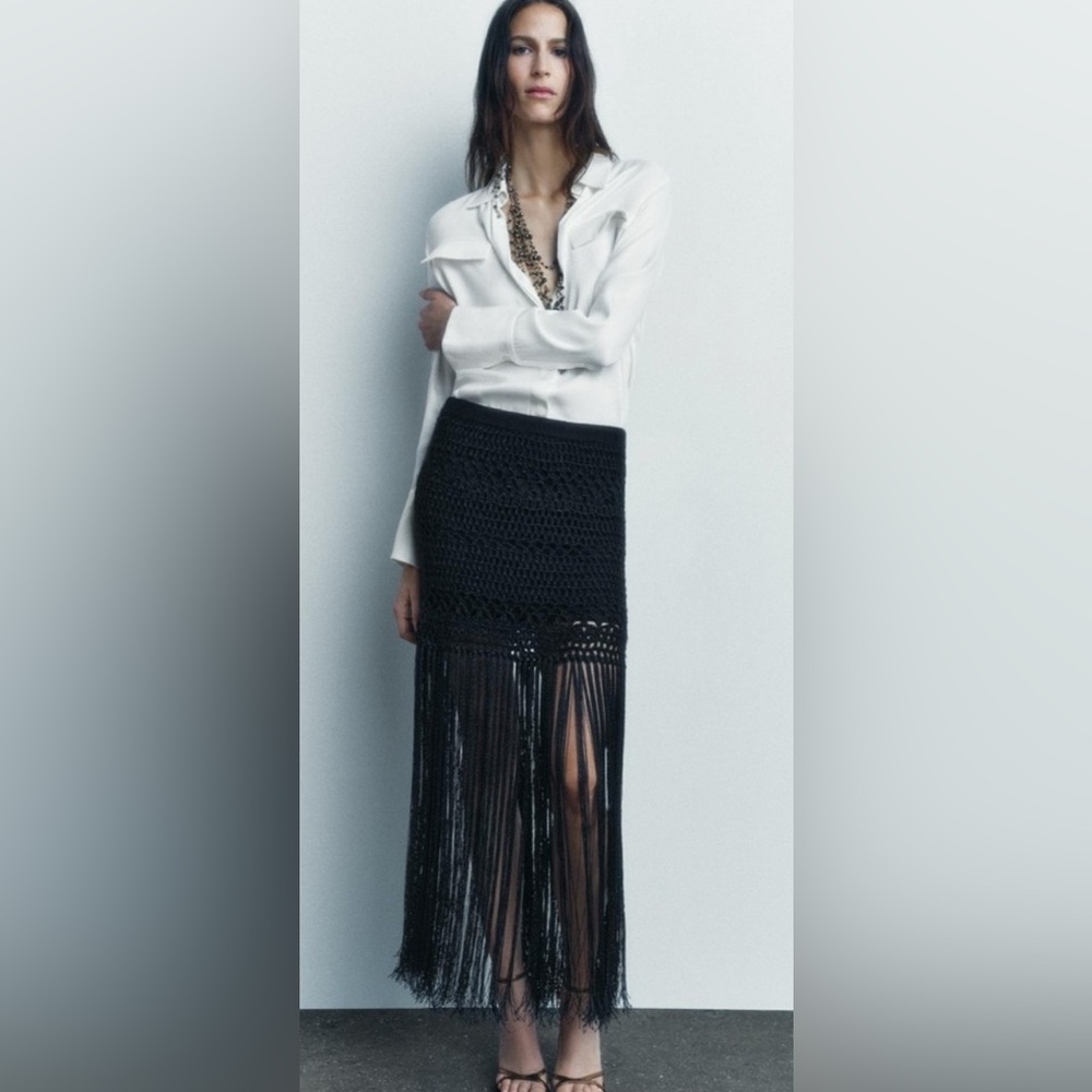 NWT Zara Crochet Knit Skirt with Fringe - Size Medium